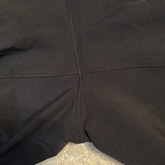 Lululemon Luxtreme On the Fly Crop Pants, Size 12 - Picture 14 of 15